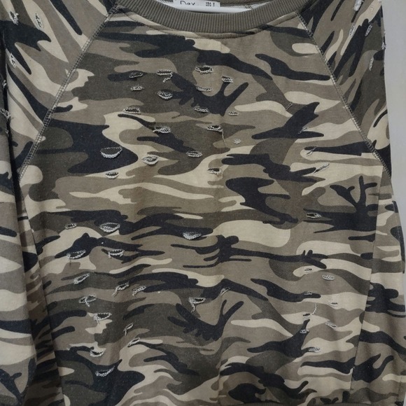 Dex Women's Camo Distressed Sweatshirt Size Small - Picture 4 of 4